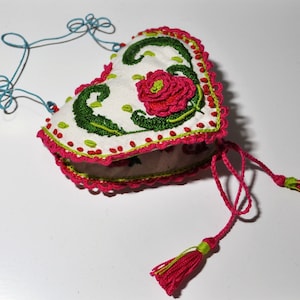 corazon  bordado brazileño, corazon carta  San Valentin, corazon colgador bordado mano, corazon regalo coleccionista