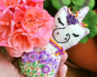 unicorn collectible, miniature unicorn, unicorn textil doll, handmade art doll, embroidery art doll, unicorn kids decor, unicorn fabric doll