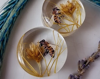 Clear Bee (2D Print) With Real Flowers Ear Plugs, Gauges For Stretched Ears. Double Flared. 1 pair.