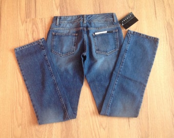 Spedizione gratuita!!!SISLEY Deadstock Mid Rise Bootcut Jeans da donna blu, mai indossati, con etichette. Vestibilità regolare. Taglia XS / S