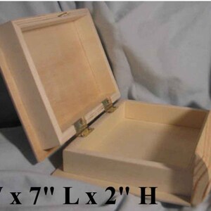 Caja de libro de diseño de madera quemada personalizada