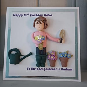 Cartão 3D personalizado de aniversário de aposentadoria de jardineiro da Hot Dough Creations