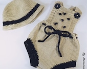 Retro baby romper size 0-3 months romper in beige and black cotton, vintage Hat crocheted in beige and black cotton
