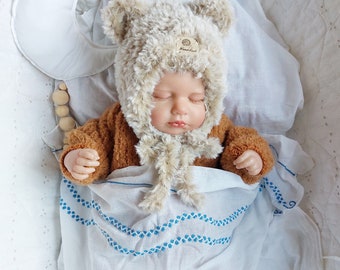 Béguin bonnet oreilles oursons  bébés 0.3 mois tricoté main fil fausse fourrure beige