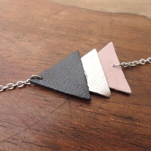 Leather bracelets triangles noirs