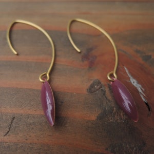 Small shuttle earrings Prune