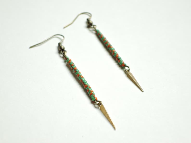 Boucles d'oreilles baguette perles de rocaille Vert/Orange