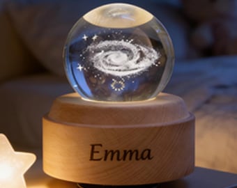 Gepersonaliseerde kristallen bol muziekdoos, op maat gegraveerde beukenhouten basis met licht en melodie, slaapkamergenoot, unieke aandenken, cadeau voor kinderen