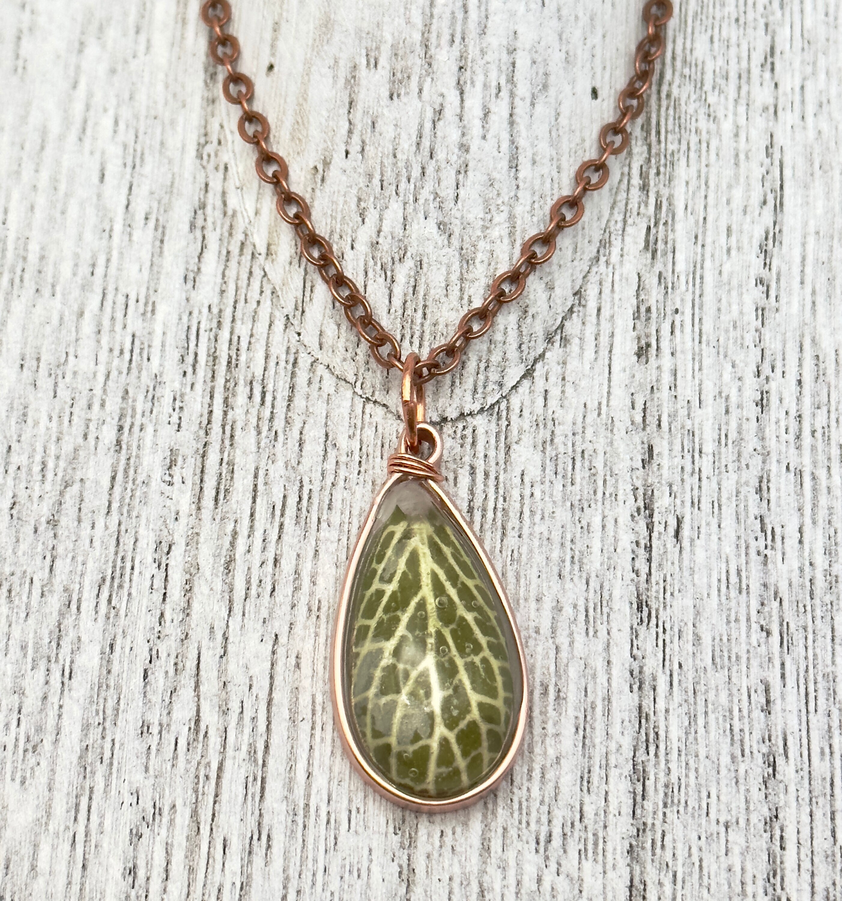 Leather Leaf Pendant Necklace - Etsy Leather Leaf Pendant Necklace - Etsy