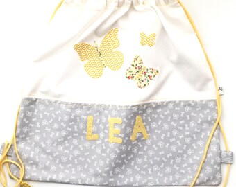 FREE SHIPPING in Italy. Unisex personalized drawstring backpack for nursery, baby daycare or kindergarten, grey, yellow, handmade in Italy.