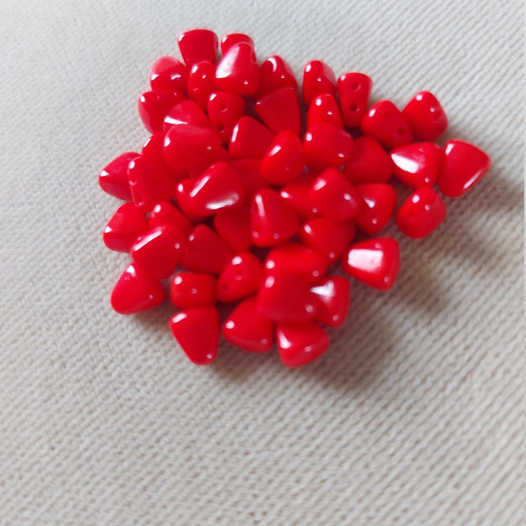 50 X Coral Red Nibbit Beads Etsy
