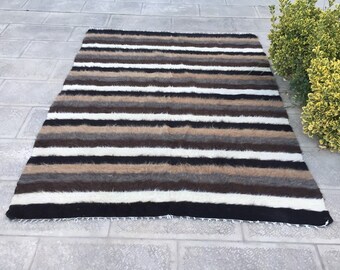 Vintage Turkish Kilim Rug: Handwoven Wool Area Rug (5.2 X 6.5 ft)