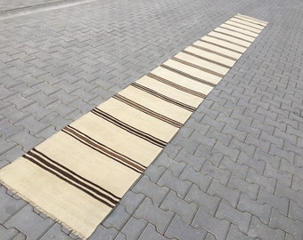 Alfombra Kilim de lana tejida a mano: Alfombra extra larga para escaleras (60 x 6 m)
