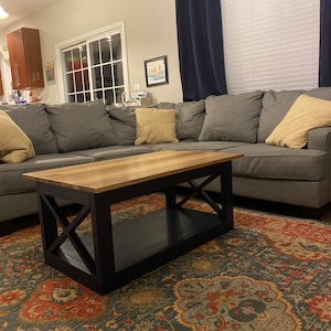 Farmhouse Lift-top Coffee Table