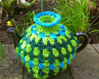 Small Crochet Tea Cosy, One Cup Granny Stripe Tea Cozy