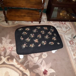 Small hassock 2024