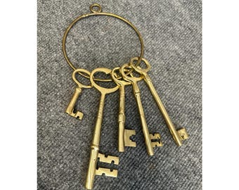 Vintage Brass Skeleton Keys w Ring Decorative Novelty Jailer Decor 3" - 7" Key