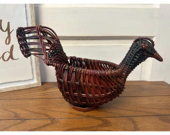 Vintage Hen Wicker Woven Basket Farmhouse Farm Chicken Rooster 9" Tall Decor