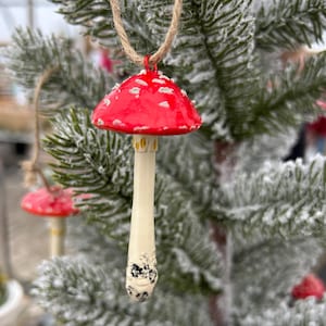 Mushroom Ornament, Mushroom Lover Gift, Red and White Mushroom Ornament,Toadstool Ornament,Realistic Mushroom Ornament, Woodland Decorations