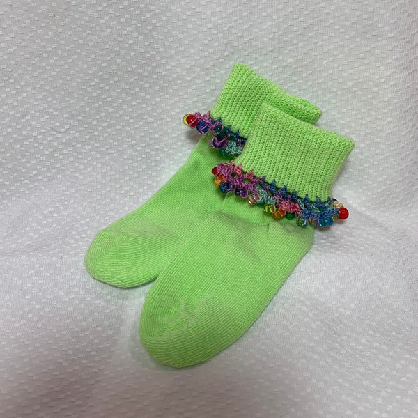 Girls socks, Beaded socks, rainbow beaded socks, cute beaded socks, green beaded socks, crochet, handmade, Size 2t