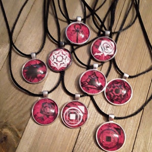 Custom Vampire: the Masquerade Glass Pendants or Keychains