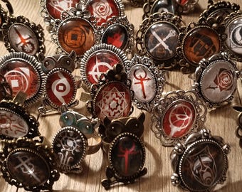 Vampire the Masquerade glass dome adjustable rings