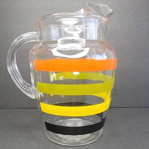 Anchor Hocking Fiesta Bands Pitcher w/ Ice Lip