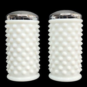Fenton Milk Glass Hobnail Salt Pepper Range Shaker Set