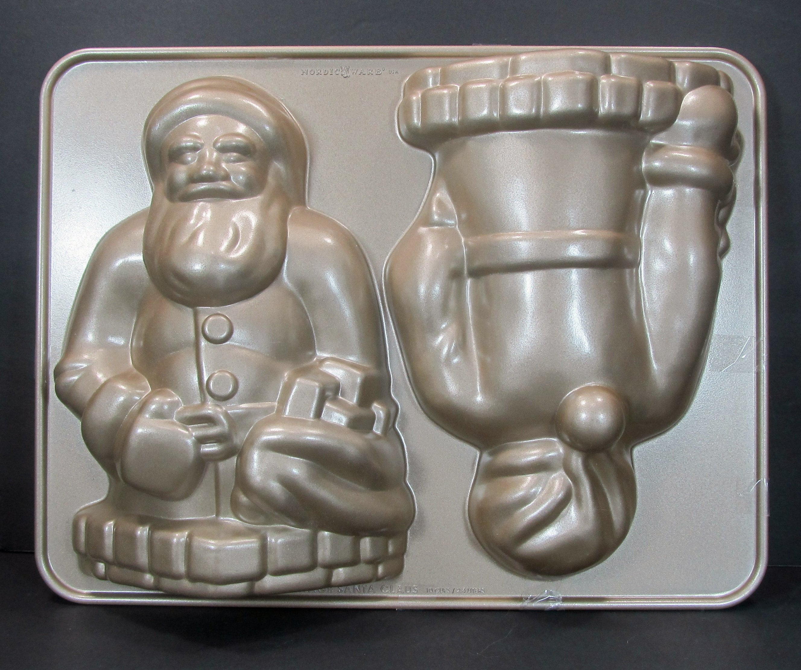 Williams Sonoma Nordic Ware Santa Claus Cake Pan 3D Christmas Cake Pan  Brand New