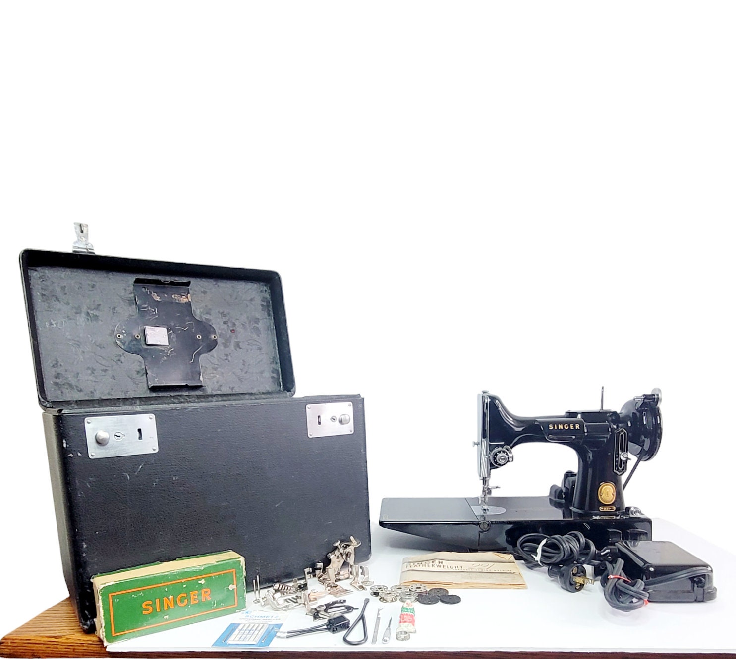 Singer Featherweight 221 Sewing Machine Black 1955 Case Manual Accessories