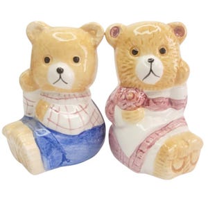Conjunto de saleiro e pimenteiro para casal de ursinhos de pelúcia