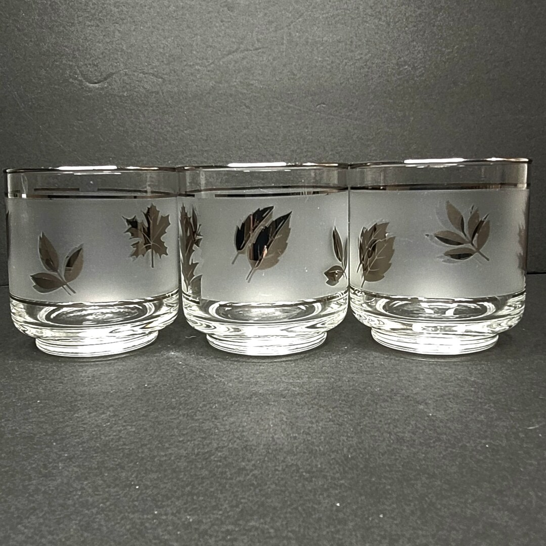 Mid Century Libbey Glass Silver Leaf Foliage 9oz Old Fashioned on the