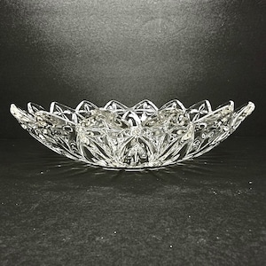 Federal Glass Clear Petal Star Flower Salad Vegetable Serving Bowl