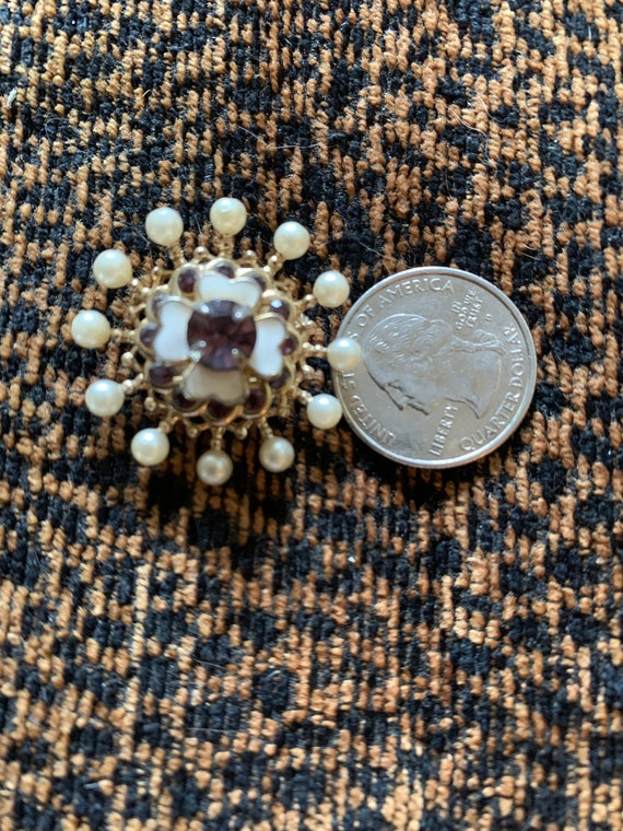 Coro brooch gold tone with pearls and purple stone - image 1