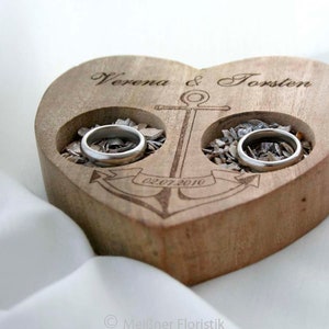 Ring cushion wooden heart small with maritime engraving image 6