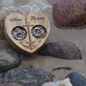 Ring cushion wooden heart small with maritime engraving image 4