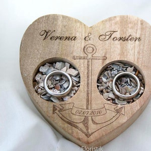 Ring cushion wooden heart small with maritime engraving image 1