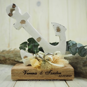 Ring cushion wooden anchor maritime personalized with dried flowers