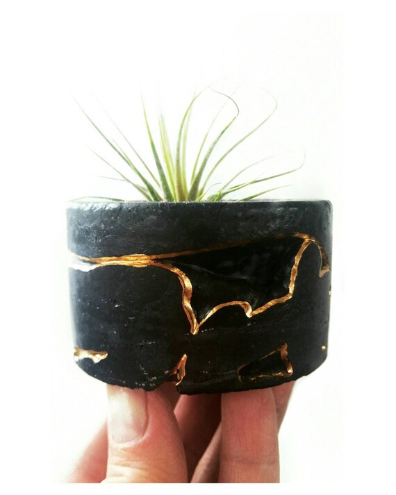 Black Concrete Air Plant Holder,Modern planter,Cactus Planter,Air Plant,Ring Dish,Desk Planter, candle holder, Metallic planter,Mini Planter