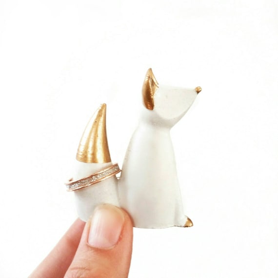 Fox Ring Cone, Fox Ring Holder, Fox Decor, Jewelry Display, Fox, Jewelry Dish, Ring Dish, Ring Cone, Concrete Fox, Statue