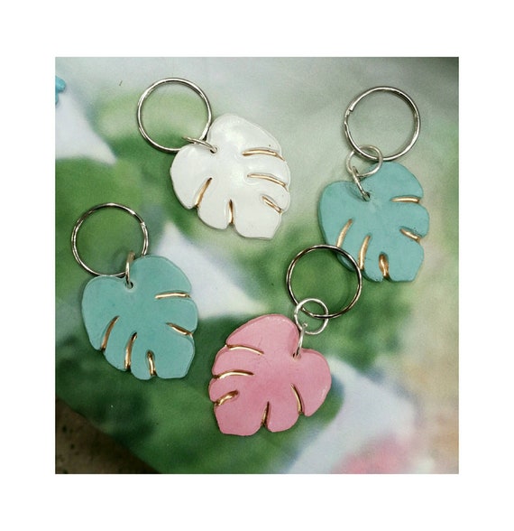 Monstera Key Chain/Monstera leaf/House Plant/Concrete decor/plant lover/tropical plants/key chain/Monstera/plant killer/black thumb