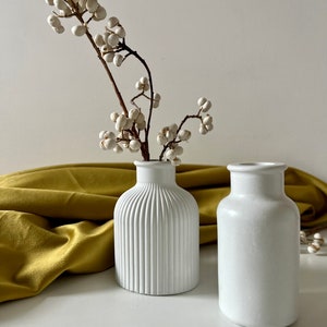 Small Bud Vase/White Concrete Vase image 8
