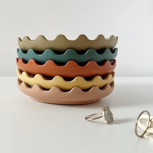 Scalloped Vintage Modern jewelry dish