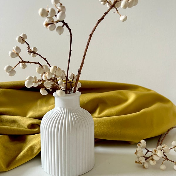 Small Bud Vase/White Concrete Vase