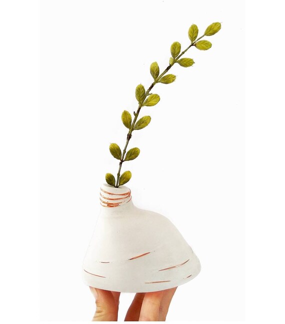 Modern Concrete Vase/Flower Vase/Bud vase/Concrete Home Decor/Minimalist/Office Decor/Housewarming gift/contemporary/table decor/white vase/