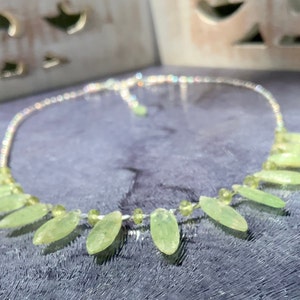 Collana di dichiarazione di cianite verde, Collana di dichiarazione Boho, Collana con bavaglino, Gioielli fatti a mano, JacosJewelry, Spedizione gratuita negli Stati Uniti continentali