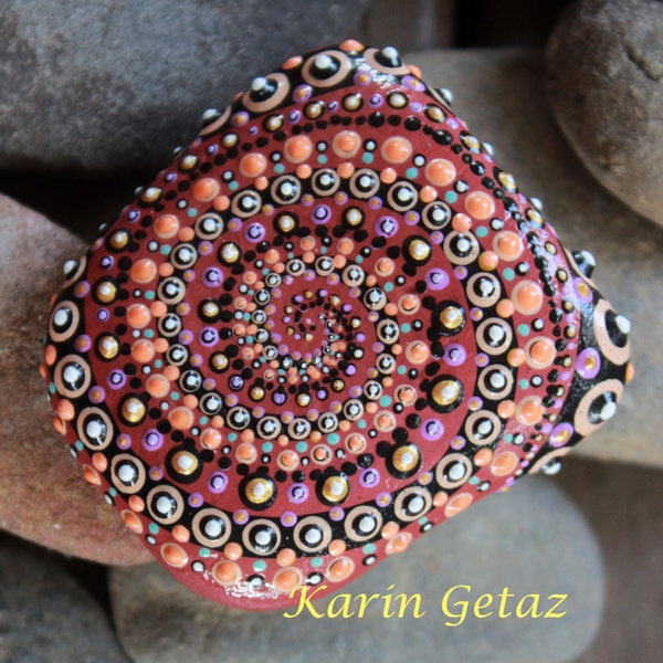 painted rocks, painted stones, painted pebbles, pierres peintes, galets peints, miniature art, zen art, boho art, mandala, swirl, spiral