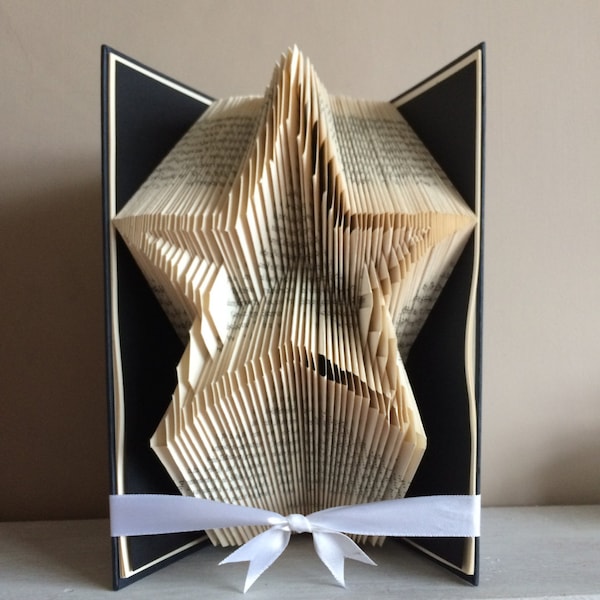 Star Outline Book Folding Pattern - Star folded book art - Unique gift - Unique home decor - Gift for the home - Gift for a friend