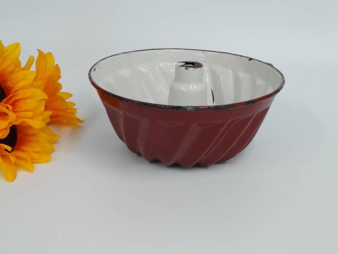 Vintage Red Enamel Bundt Pan Jello Mold With Ring for Hanging Etsy