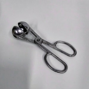 Vintage mellon baller alumínio feito no japão estilo tesoura pequena, mini fabricante de almôndegas 1 1/2 ", colher de biscoito/baller